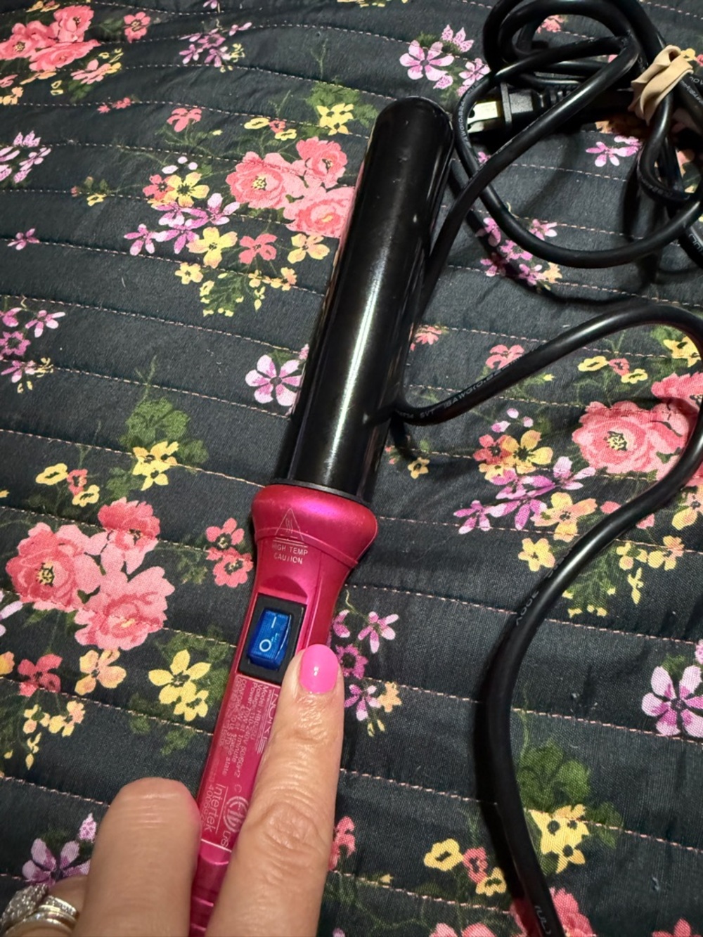 NuMe Black Barrel Curling Wand with Pink Handle